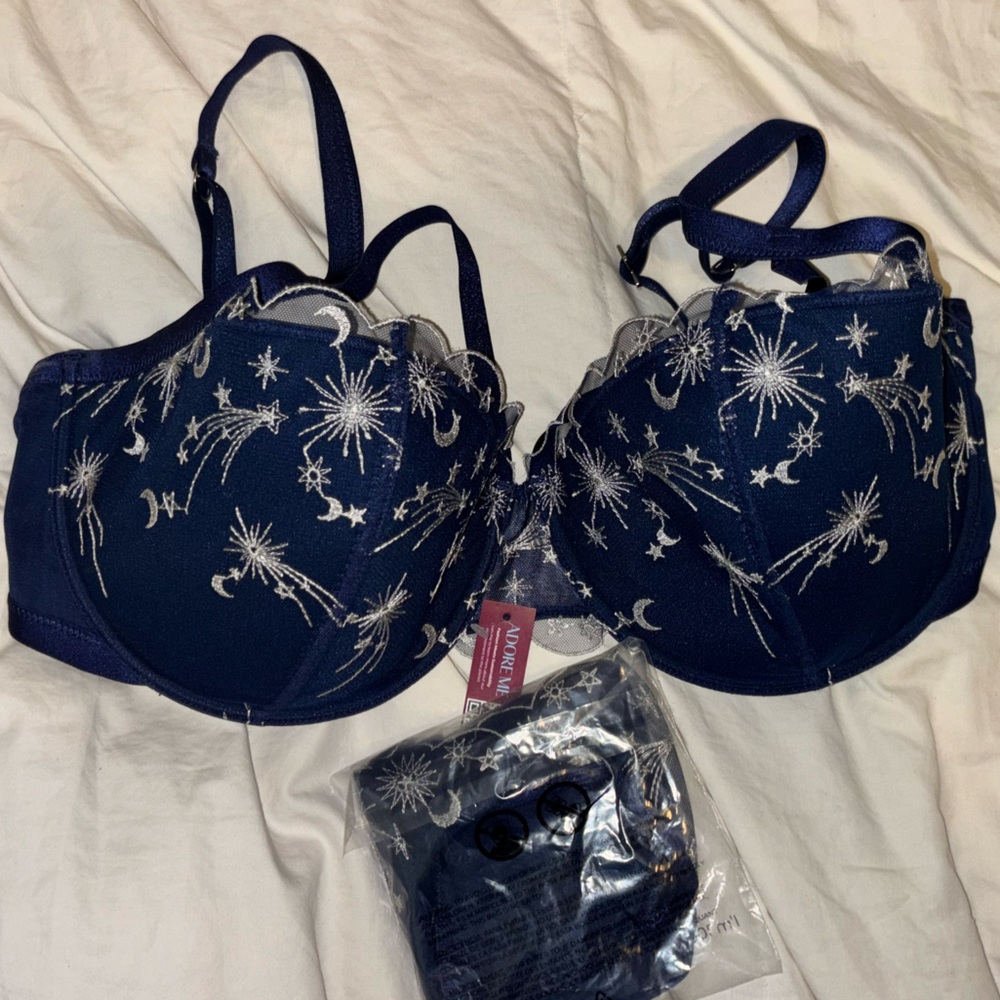 Elegant Adore Me  Navy Blue Embroidered Bra and panty set NWT 40DD / 1X